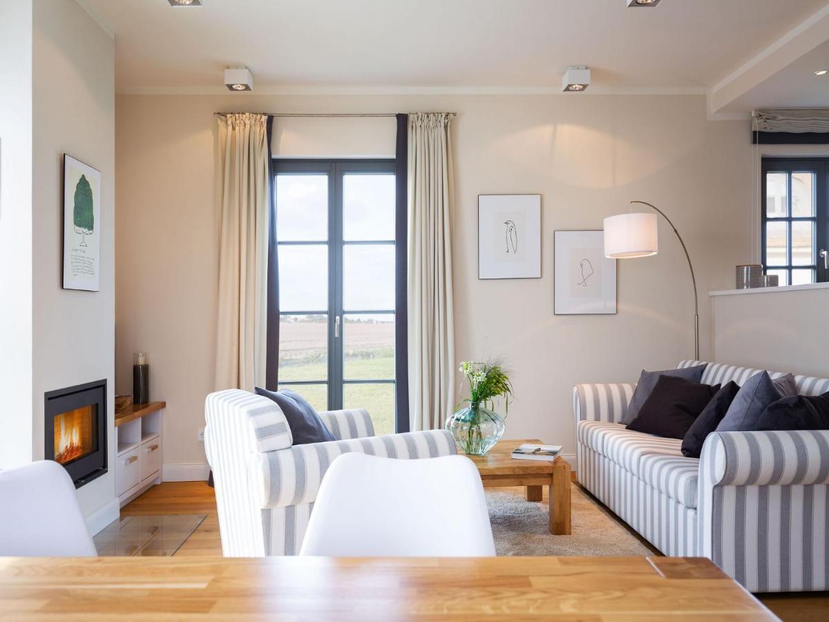 Reetland Am Meer - Premium Reetdachvilla Mit 2 Schlafzimmern, Sauna Und Kamin E04 Dranske Exterior foto